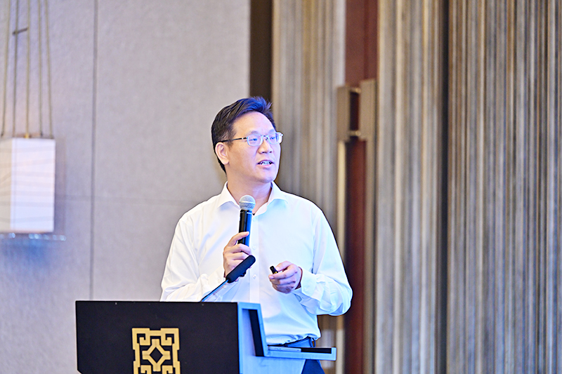 垂直领域大模型正加速产业智能化：企业需要智能化的端到端解决方案！